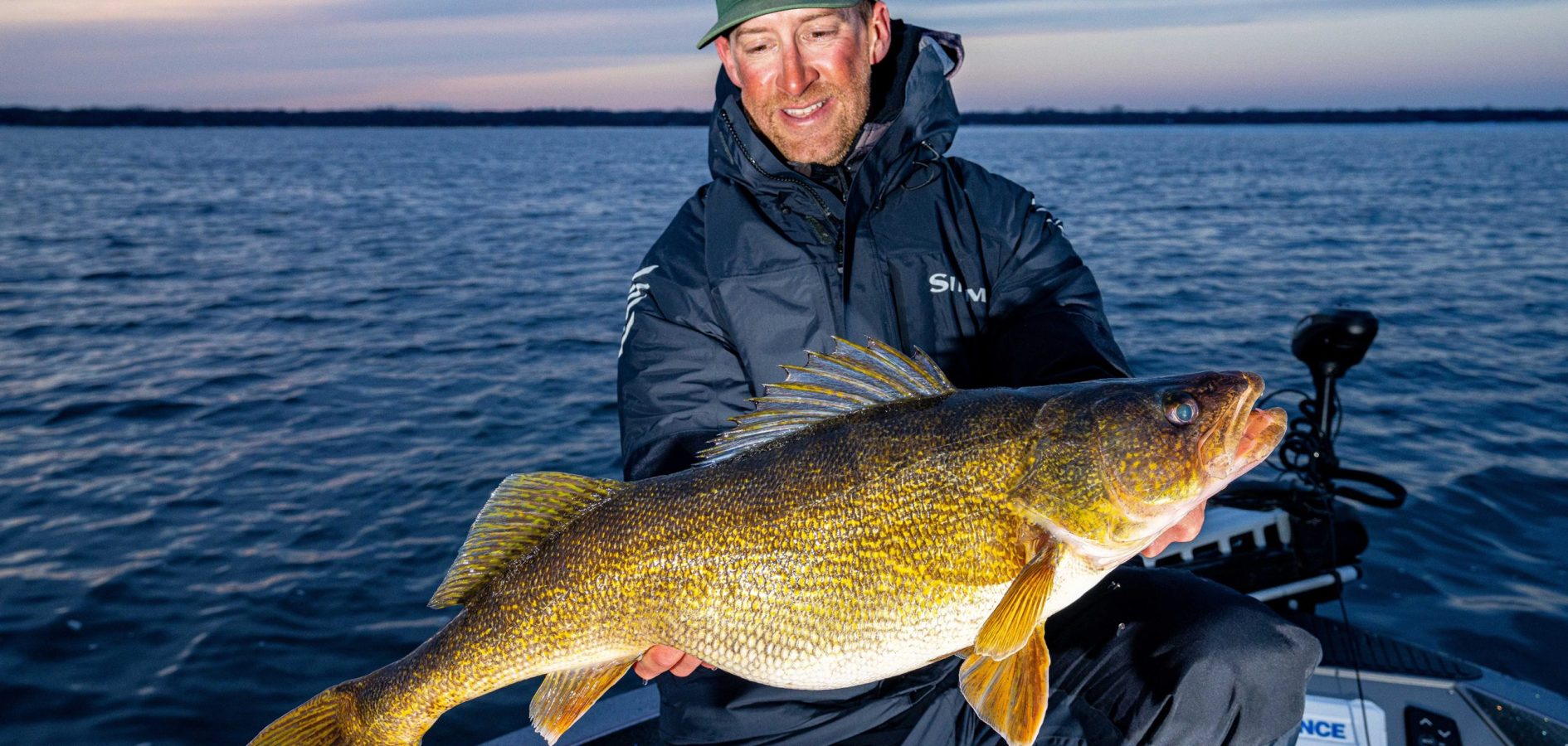 Best Minnesota Wisconsin walleye fishing guide